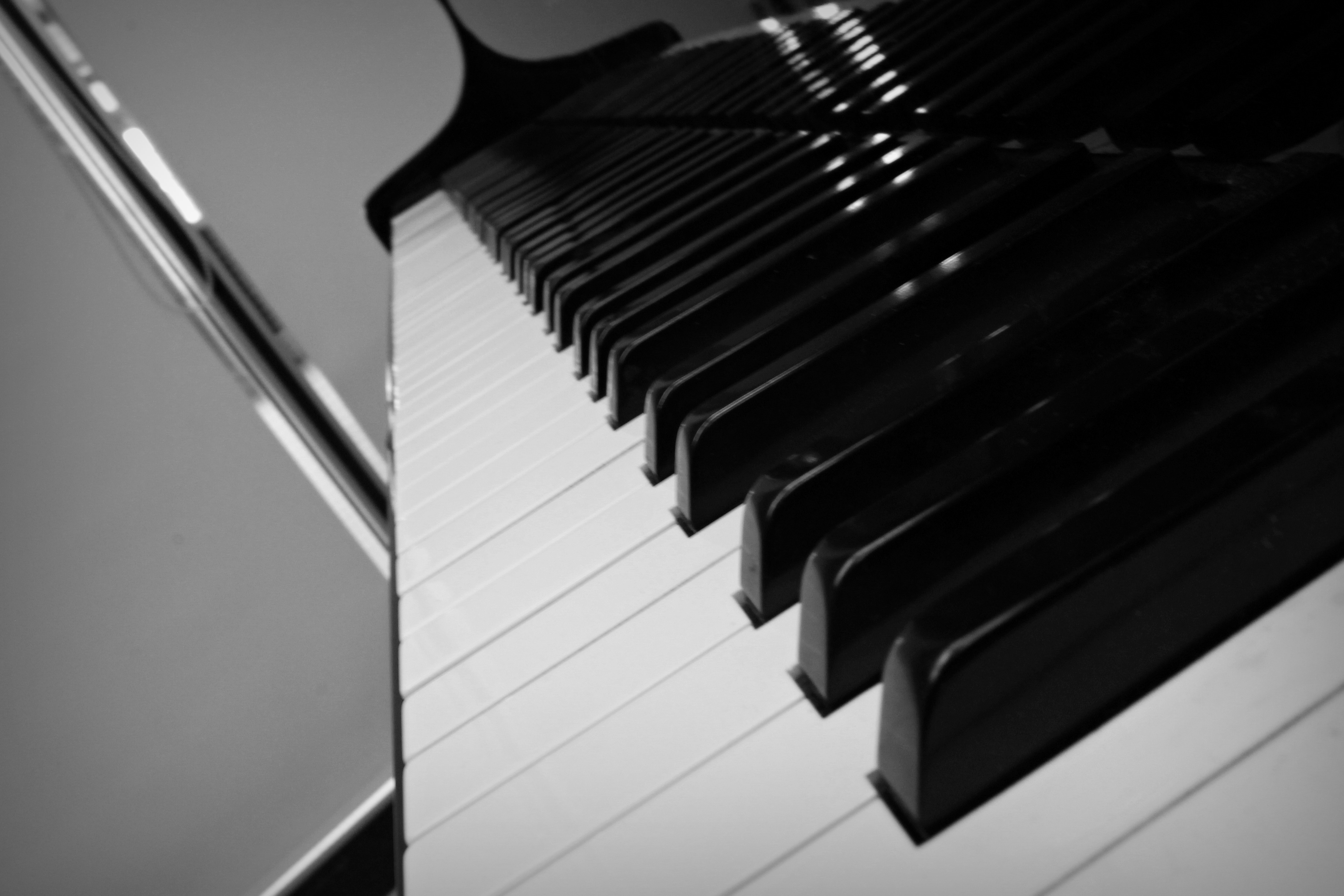 piano keyboard